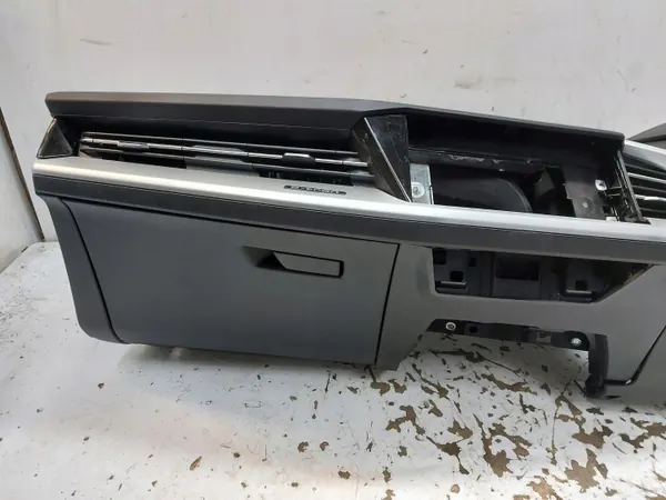 Audi Q4 E-TRON instrumentpanel OEM AUDIQ4ETRONKOKPIT image 5