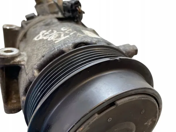 Compresor de aire acondicionado Mercedes-Benz A0022306811 image 8