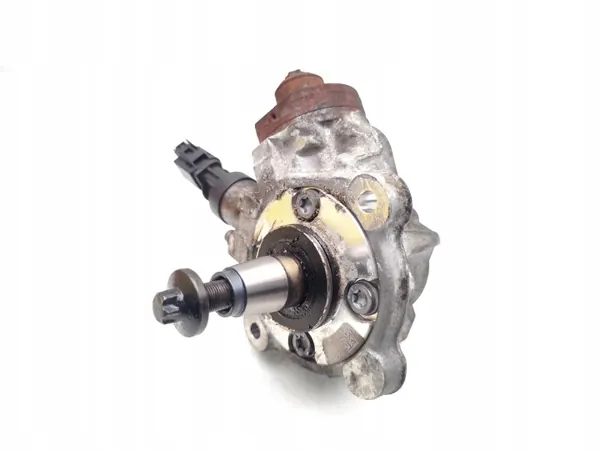 Bomba de inyección BMW E90 2.0D OEM 7797874 image 2