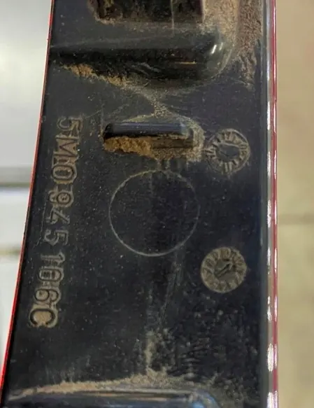 Takapuskuriheijastin Volkswagen OE 5M0945106C image 2