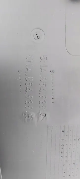 VW TIGUAN II Left Front Door Trim image 3