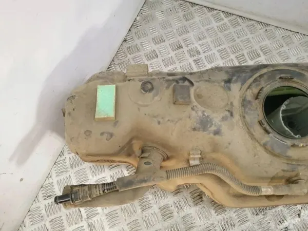 Hyundai Kona Bränsletank OEM 31171CM000 - Begagnad image 4