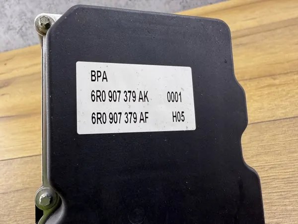 Pompe ABS OEM 6R0907379AK pour VW Polo V 1.2 image 7