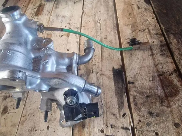 EGR-venttiili OEM 147175974R Dacia Sandero 1.5L image 3