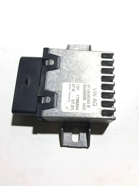 Bränslepumpkontroller Audi Q7 4L 4F1906093B image 9