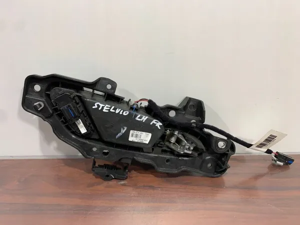 Puxador interior esquerdo OEM 160006682 Alfa Romeo image 8