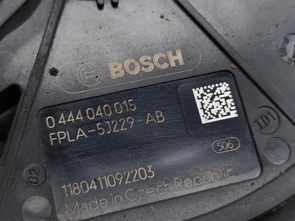 Tanque AdBlue Land Rover OEM FPLA-5J229-AB Usado image 7