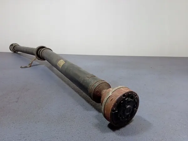 AUDI A4 B7 2.0 TFSI QUATTRO Drivaxel 8E0521101P image 3