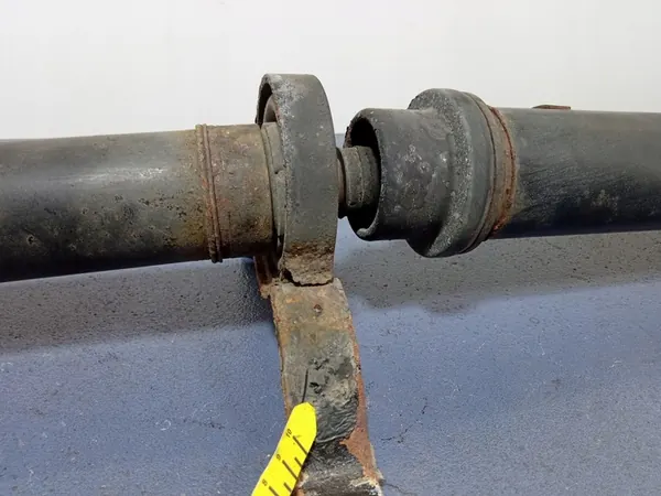 AUDI A4 B7 2.0 TFSI QUATTRO Drivaxel 8E0521101P image 5