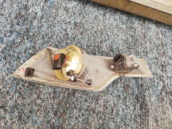 Farol de Neblina Citroen C5 III X7 Esquerdo OE 6208.J4 image 3