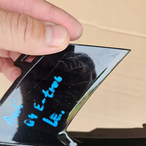 OEM T1355 Heckstoßstangen-Spoilerleiste Audi Q4 E-Tron 21- image 4