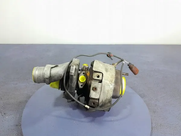 Turbokompressor vänster AUDI Q7 4.2 TDI 057145721Q image 6