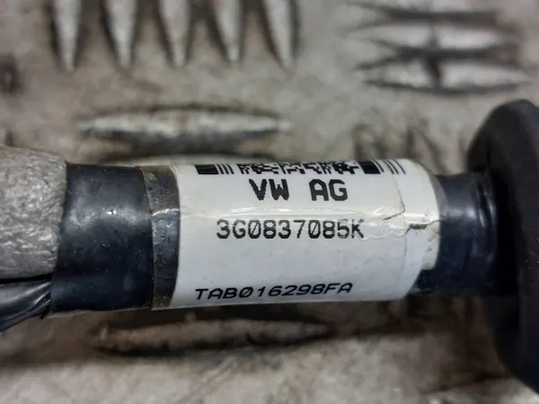 Framvänster Dörrlås + Handtag Passat B8 LD8S image 6