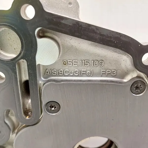 Bomba de aceite SEAT OEM 05E115105A - Usada image 4
