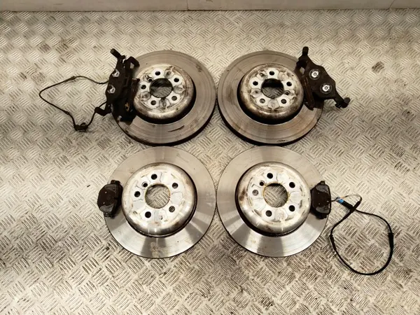 BMW X3/X4 Bromsskivor & Belägg Set OEM 6882246 image 2