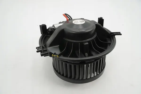 Motor de Ventilador VW Passat B8 3Q1819021A image 4