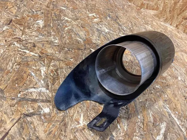 Punta de escape derecha Porsche Macan OEM 95B253682CR image 3