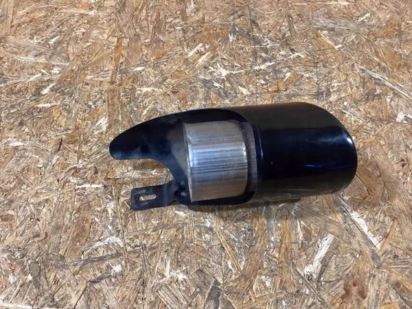 Punta de escape derecha Porsche Macan OEM 95B253682CR image 4