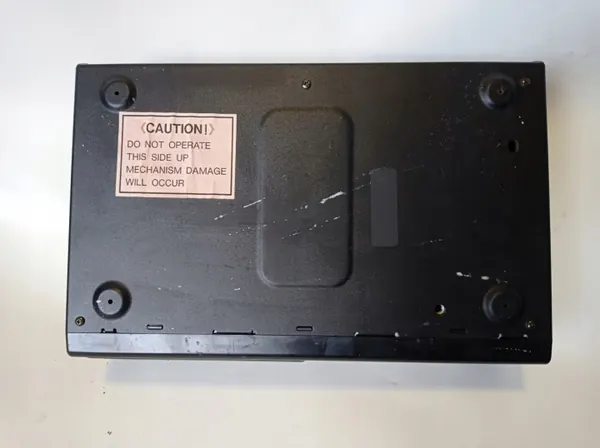 Trocador CD Volvo OEM 8682780-1 para S80 I image 8