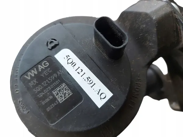 Vattencirkulationspump rör VW AG 04L121065AJ image 2