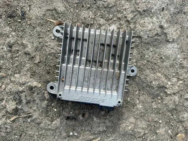 Amplificateur Module Radio Mazda OEM D10F 66 A20 image 2
