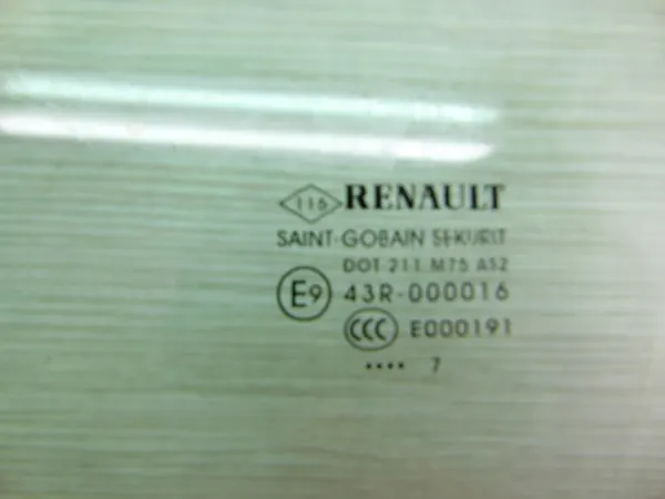 Vidro Porta Dianteira Esquerda OEM Renault Megane IV 2016-2020 image 3
