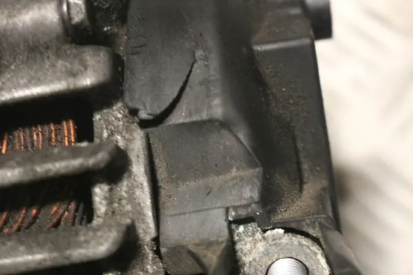 Volvo 1.6 D OE 30659390 Vaihtovirtageneraattori image 4