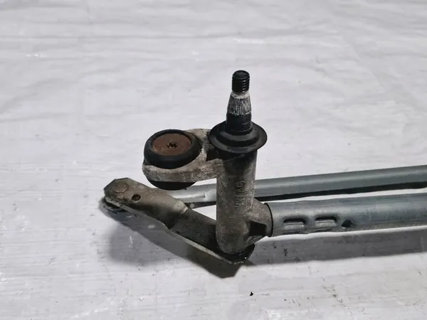 Etupyyhkijän mekanismi moottorilla Skoda Octavia II 2008-2013 image 2