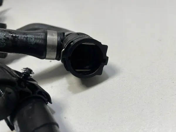 Déshydrateur A/C BMW OEM 9418878 - État Utilisé image 9