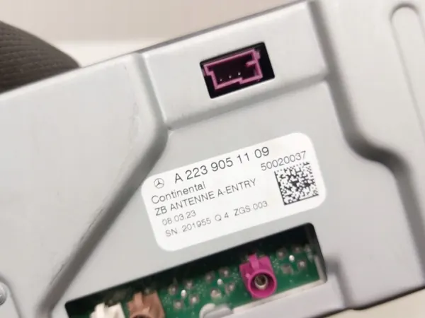GPS-antenni (evä) Mercedes-Benz C W206 OEM A2239051109 image 5