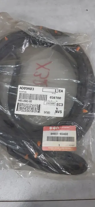 Joint de porte arrière gauche OEM 84651-65A02 Suzuki Vitara image 3