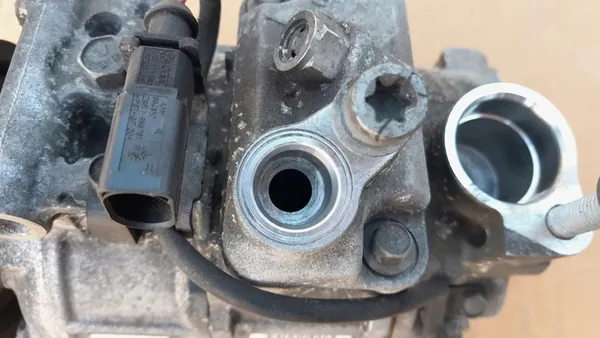 Compressore Aria Condizionata Audi A6 C6 2.7 TDI / 3.0 TDI 4F0260805AJ image 10