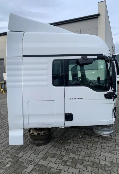 MAN TGX Euro 6 slaapcabine & motorkap - Gebruikt OEM image 3
