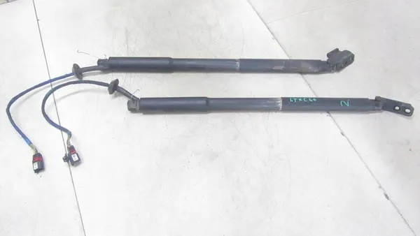 VOLVO XC60 Bakluckdämpare 31352185 image 2