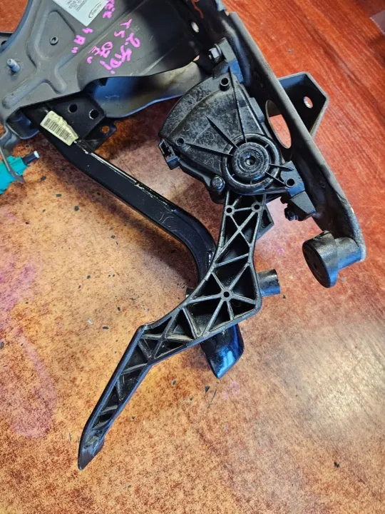 VW T5 2.5 TDI Gaspedaal OEM 7H1721503 image 3