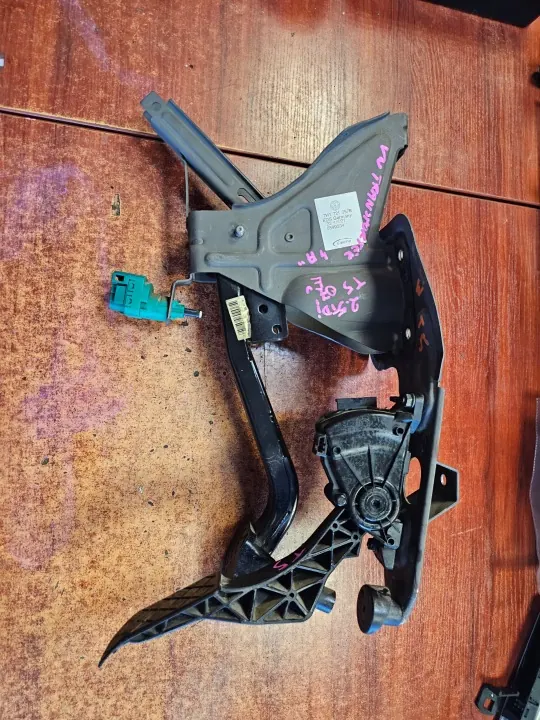 VW T5 2.5 TDI Gaspedaal OEM 7H1721503 image 4