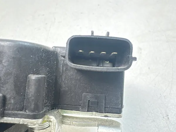 Hyundai i30 Baklucka Lås OE 812302L000 image 2