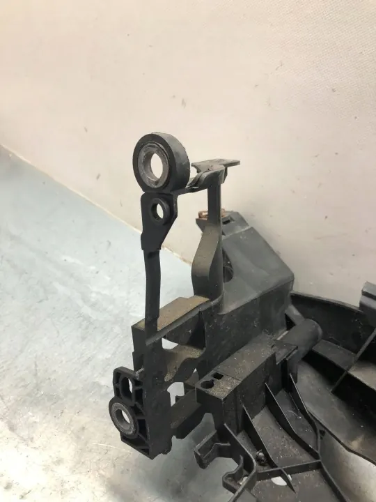 Rechter sproeikopgeleider OEM 8T0805608D Audi A5 image 4