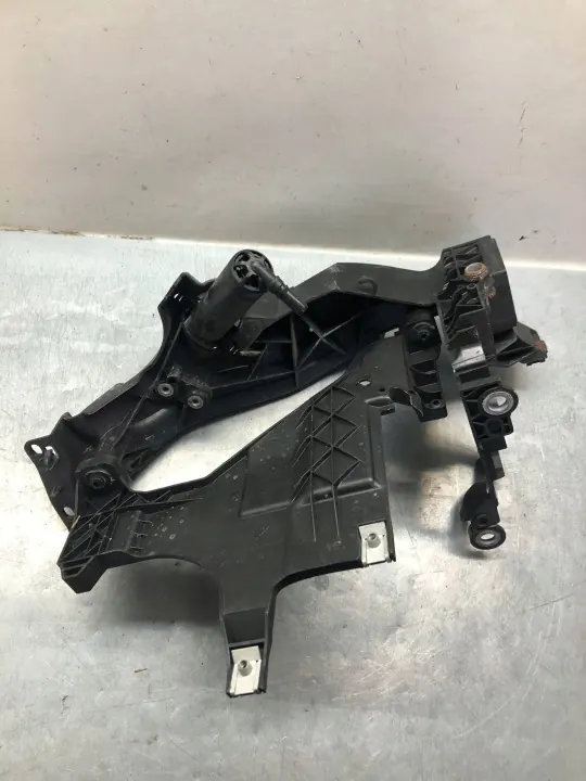 Rechter sproeikopgeleider OEM 8T0805608D Audi A5 image 5