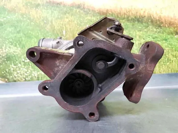 Turbina Citroen Xsara 2.0 Peugeot 206 307 HDi image 2