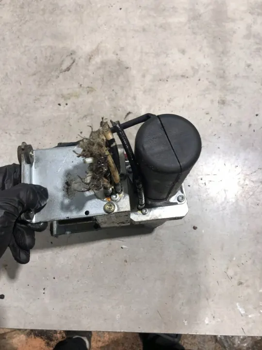 Saab 9-3 Cabrio takpump OEM 5116546 - Begagnad image 3