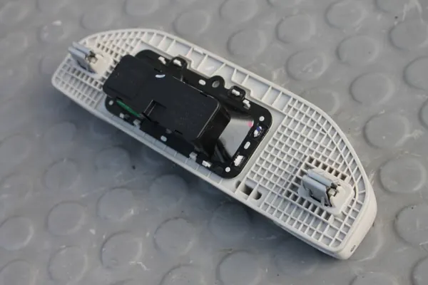 OEM 11317666HSII Luz Interior Cabina para MG HS II image 5