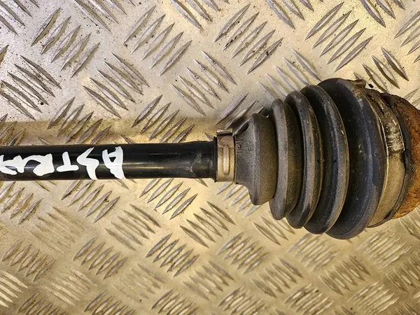Höger drivaxel Opel Astra III H 1.4 13191326 image 3