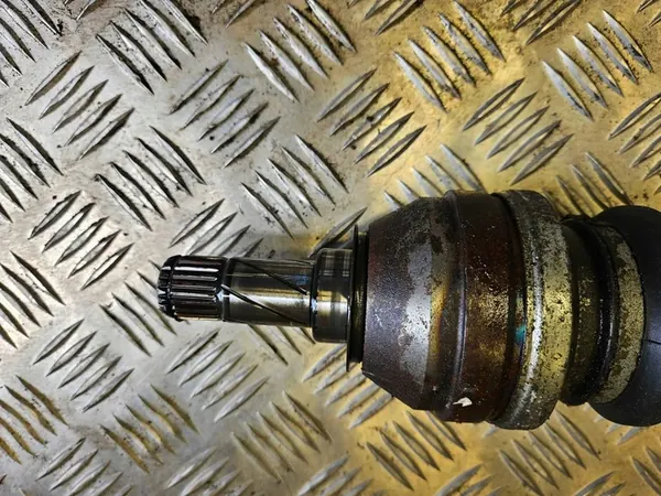 Höger drivaxel Opel Astra III H 1.4 13191326 image 4