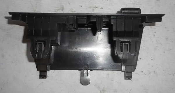 Enchufe mechero Dacia Sandero III 23r OEM 969124094R image 3