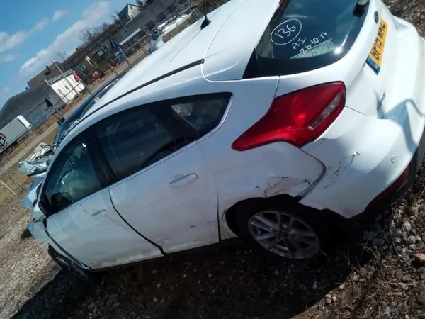 Coletor de escape OEM EIS-2673798 Ford Focus 2015 image 8
