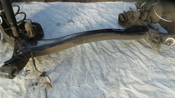 Sospensione posteriore completa Peugeot 5008 II 2019 1.2 Blue Tech OEM image 5