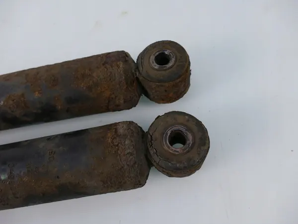 Set di ammortizzatori posteriori JEEP CHEROKEE KJ LIFT 2.8 CRD OEM image 2