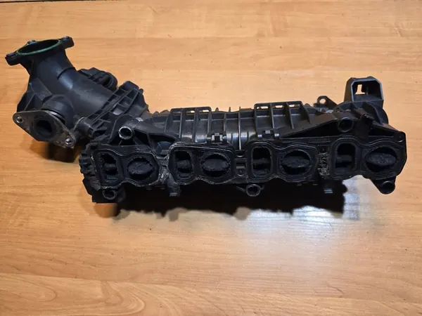 Coletor de admissão BMW F10 F11 2.0D N47 7807991 image 3