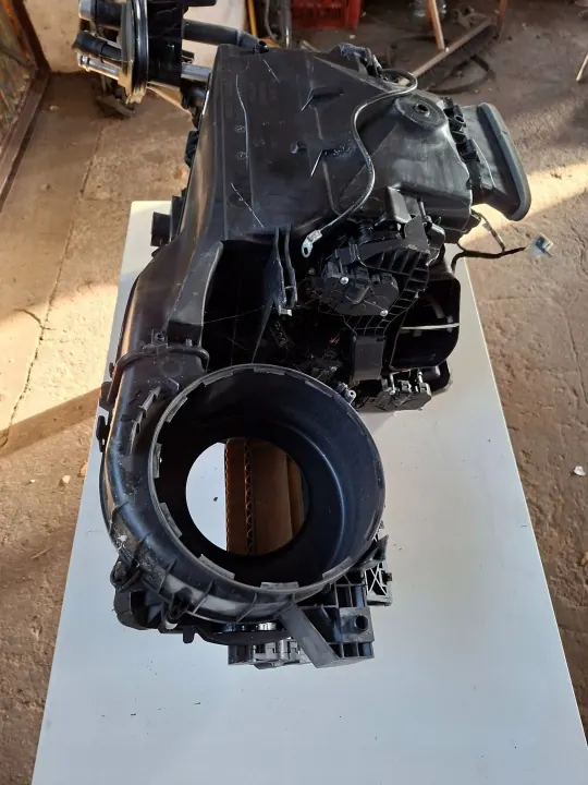 Radiateur de chauffage BMW OEM 520001502 X3 F25 2011 image 4